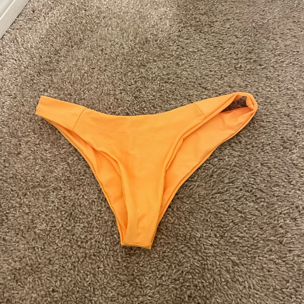 BRIGHT SWIMWEAR BOTTOMS NEVER WORN